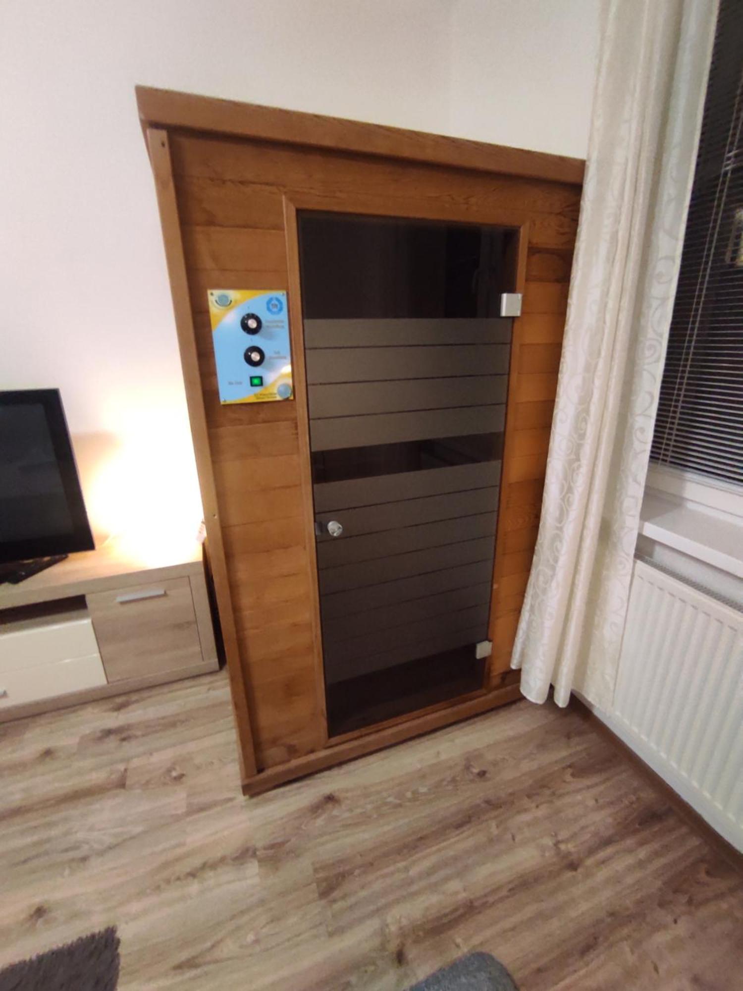 Căn hộ Silent Flat With Sauna In The Centre Of Bratislava, 7min Walking Distance To Downtown Bratislava
