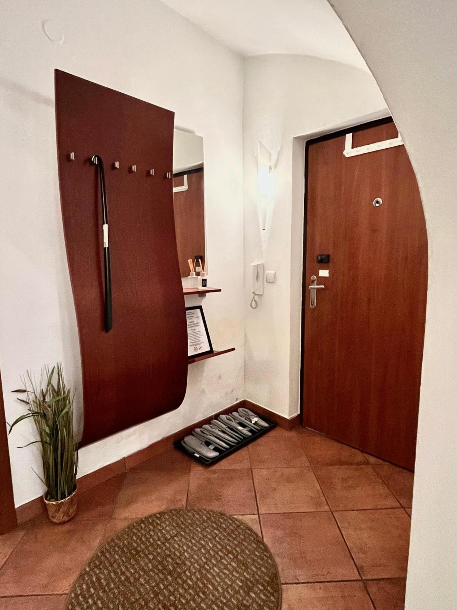 Sophie - Old Town Apartment *