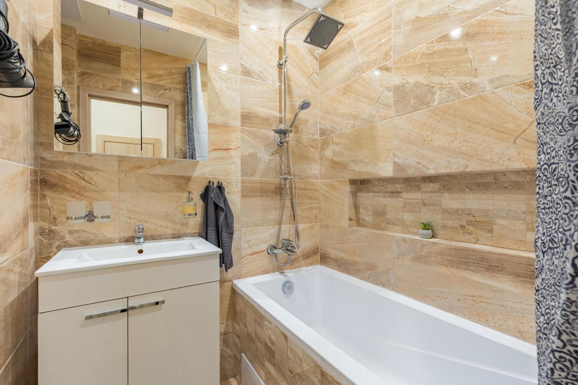 Charming Flat, Steps From Castle - Historic Part Bratislava