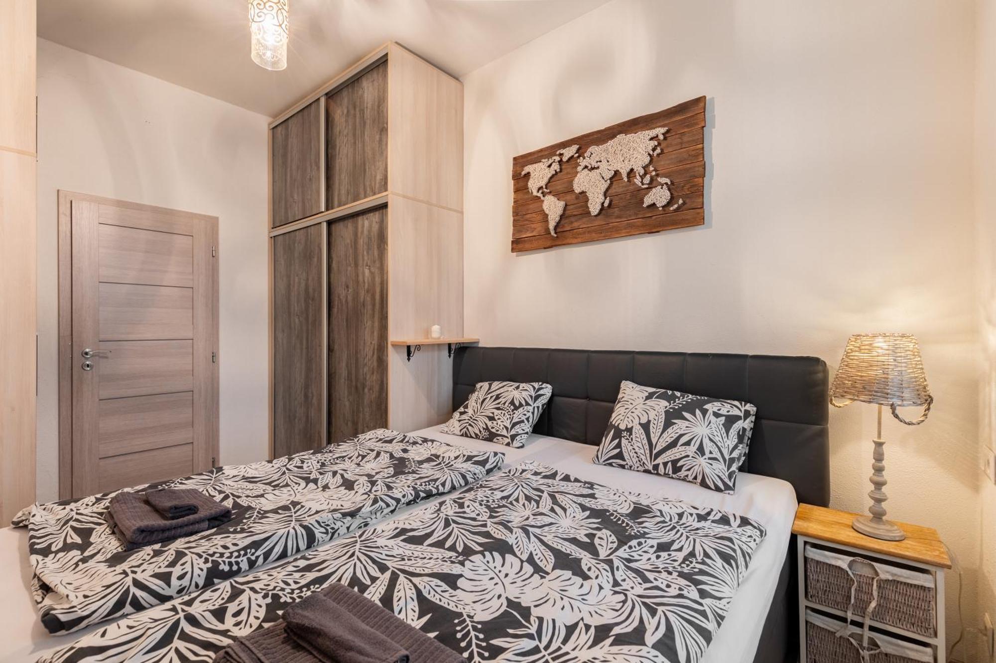 Charming Flat, Steps From Castle - Historic Part Apartment Bratislava