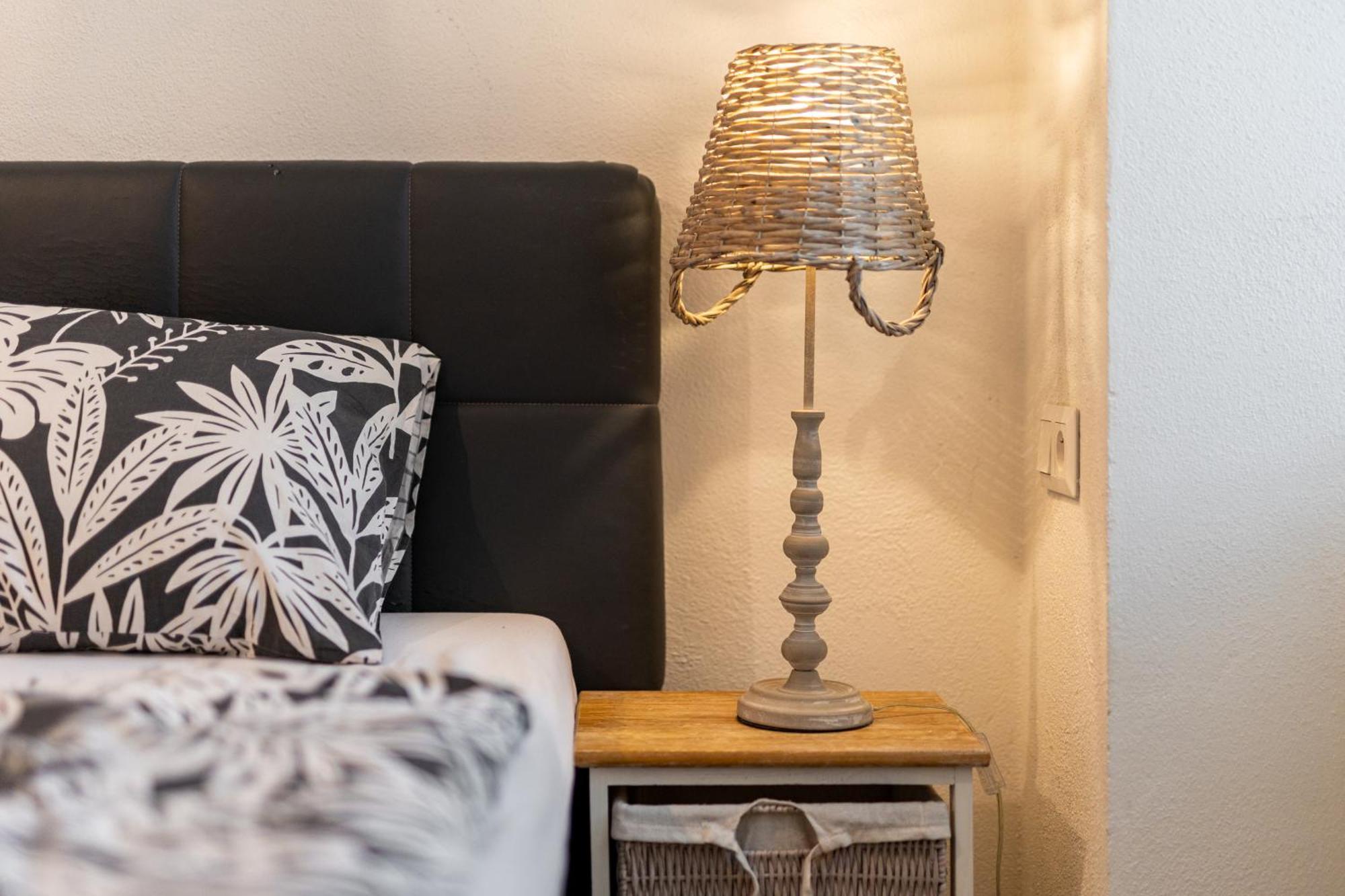 Charming Flat, Steps From Castle - Historic Part Bratislava