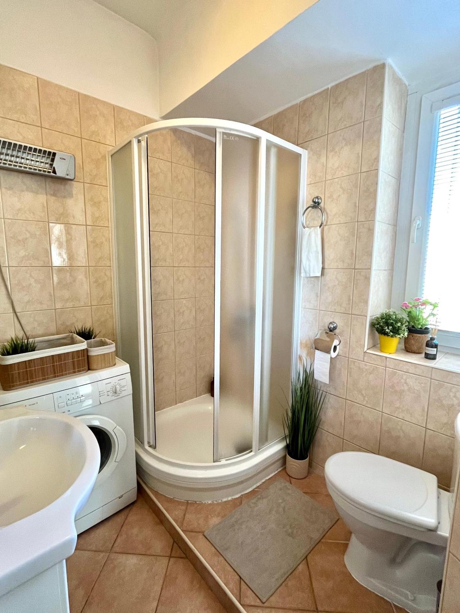 Caroline - Old Town, Ac Apartment Bratislava