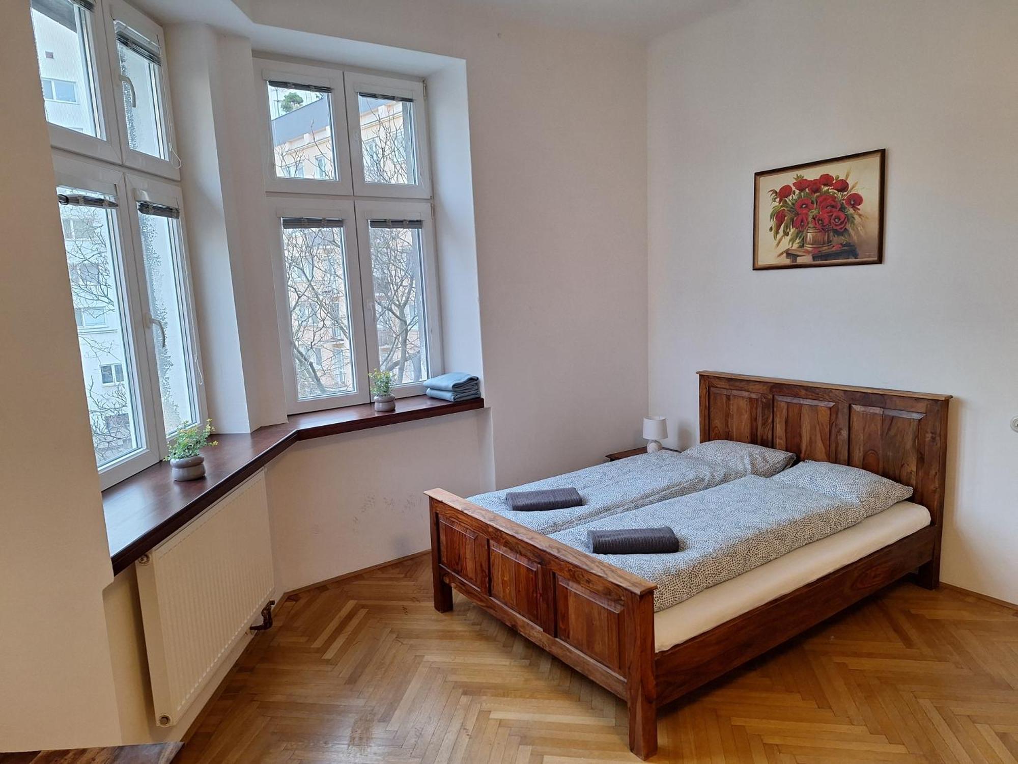 Sarlot Apartment