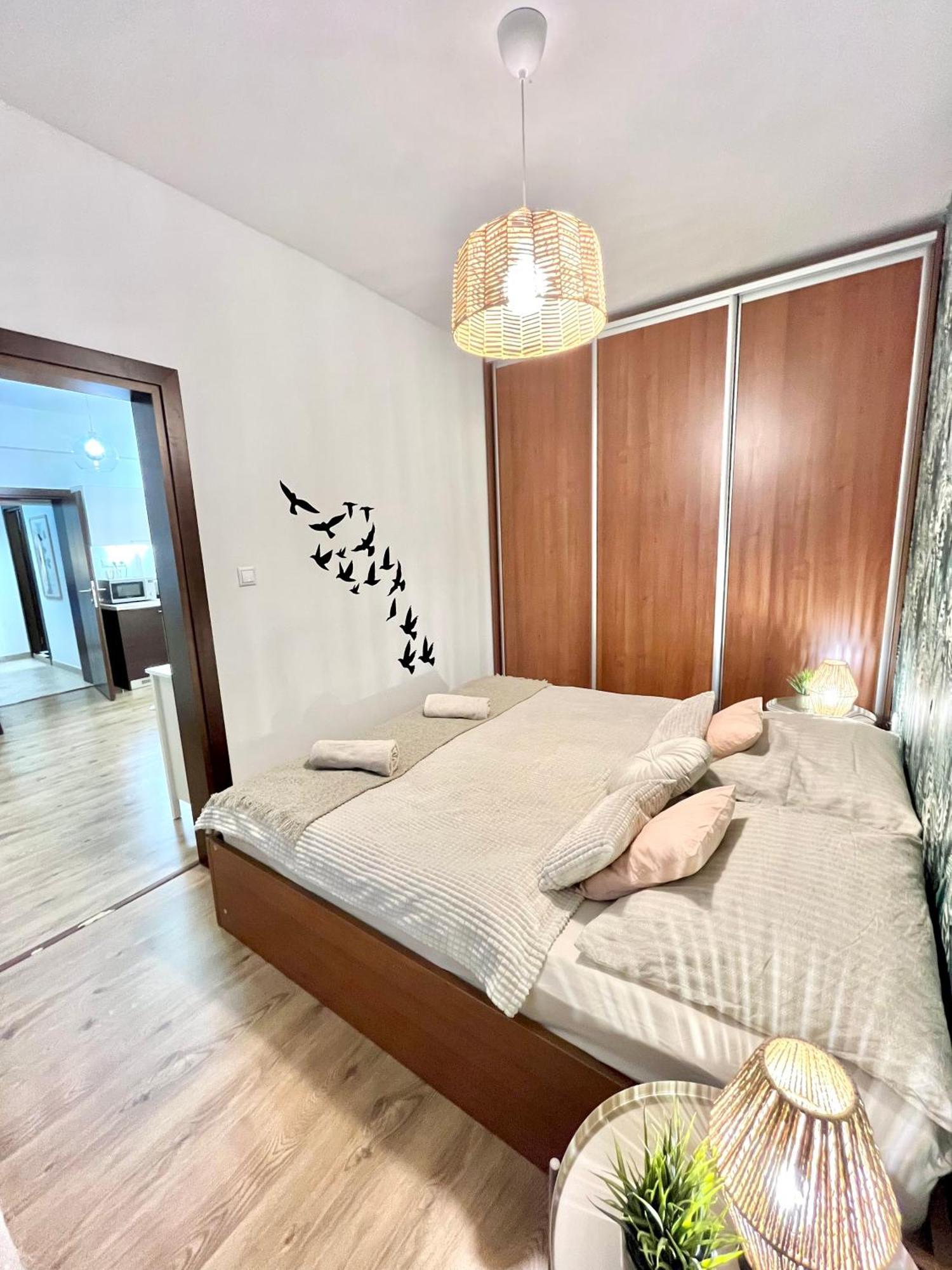 Urban Jungle Old Town Air Conditioned Apartment *