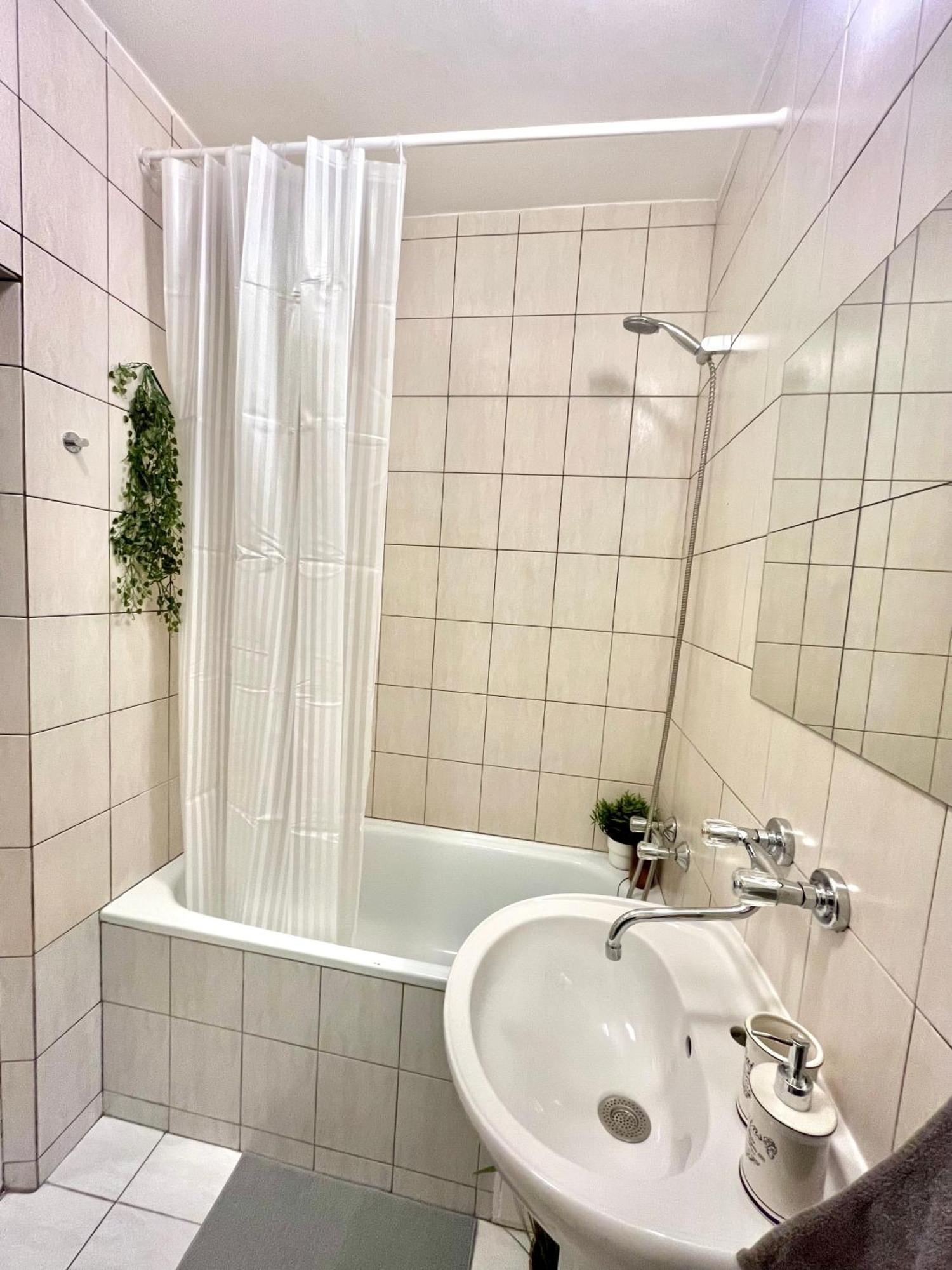 Simona - Old Town Apartment *
