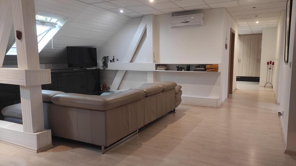 Blumental Apartment, Garden, Ac Apartment