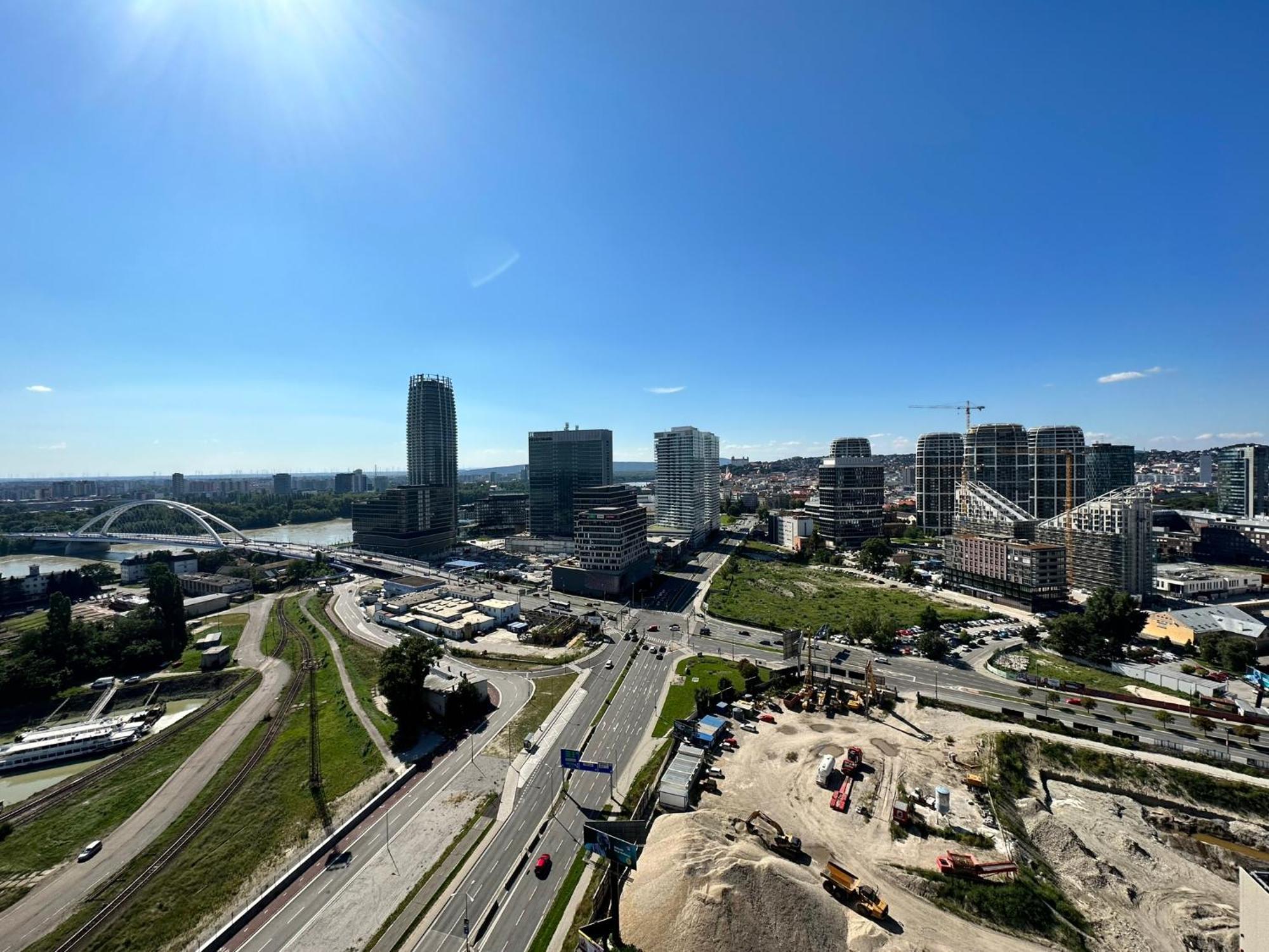 Vyhlad Na Mesto, 24. Poschodie, Free Parking Appartamento Bratislava