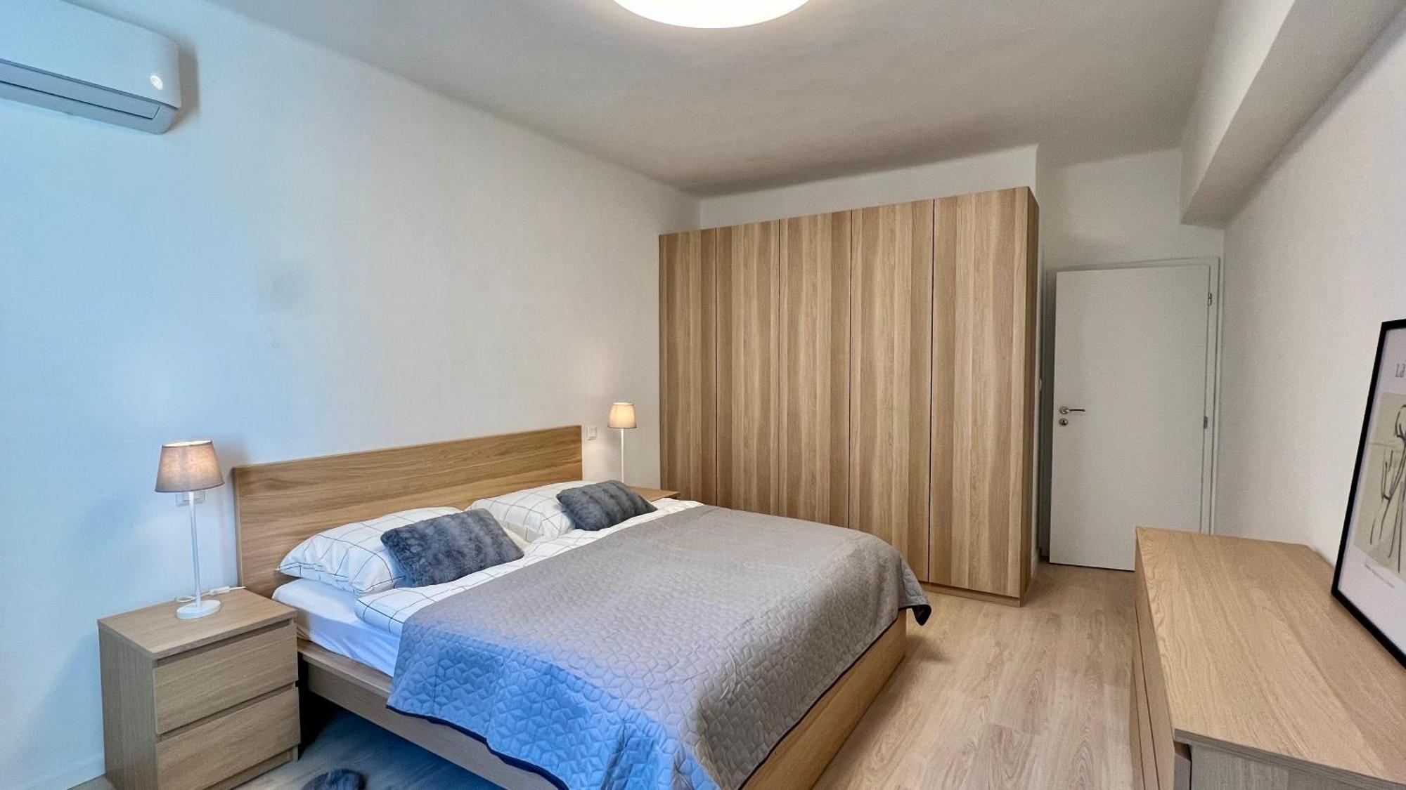 Priestranny Apartman Blizko Centra Apartmán