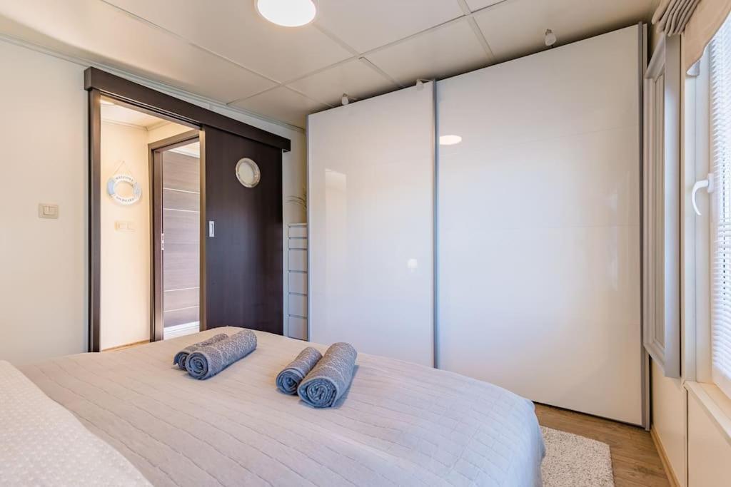 Ocarujuci Houseboat Na Dunaji Holiday home