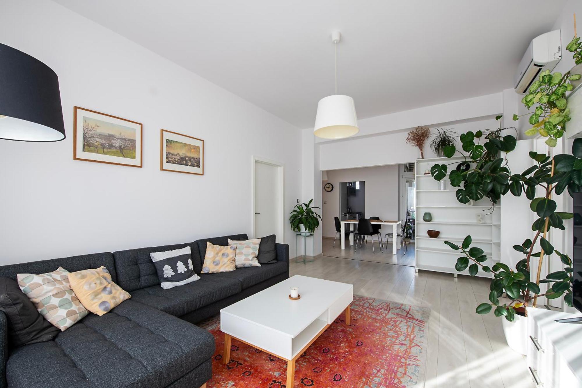 Coburg Palace Apartment *