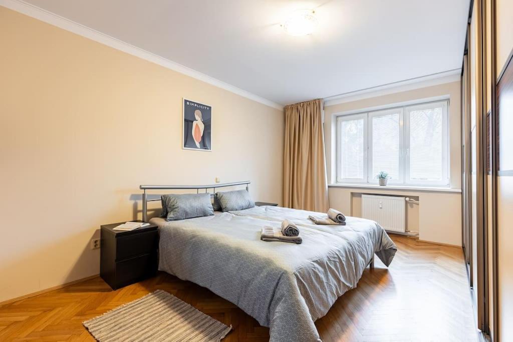 Urban Haven: Blissful Living In Apartment *
