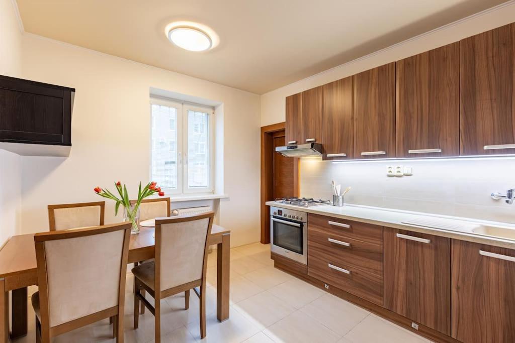 Apartment Urban Haven: Blissful Living In