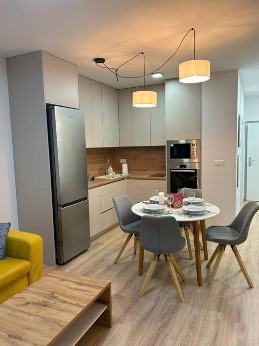 Modern In Nuppu Complex With Free Parking *