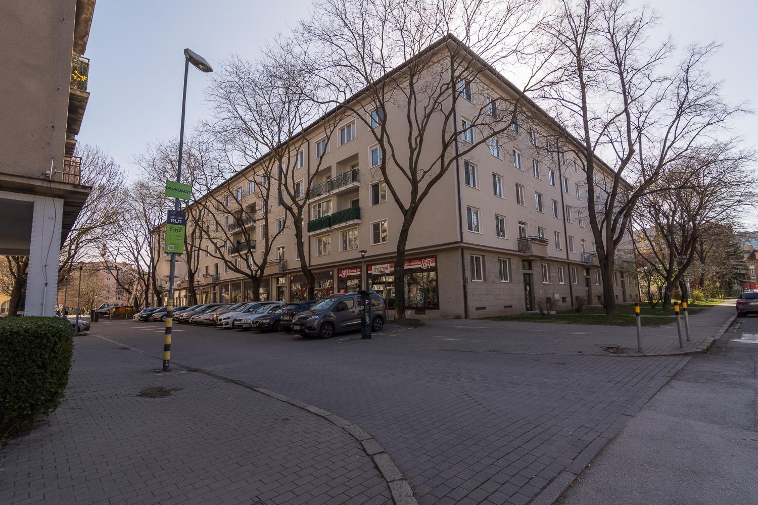 Anna Apartment