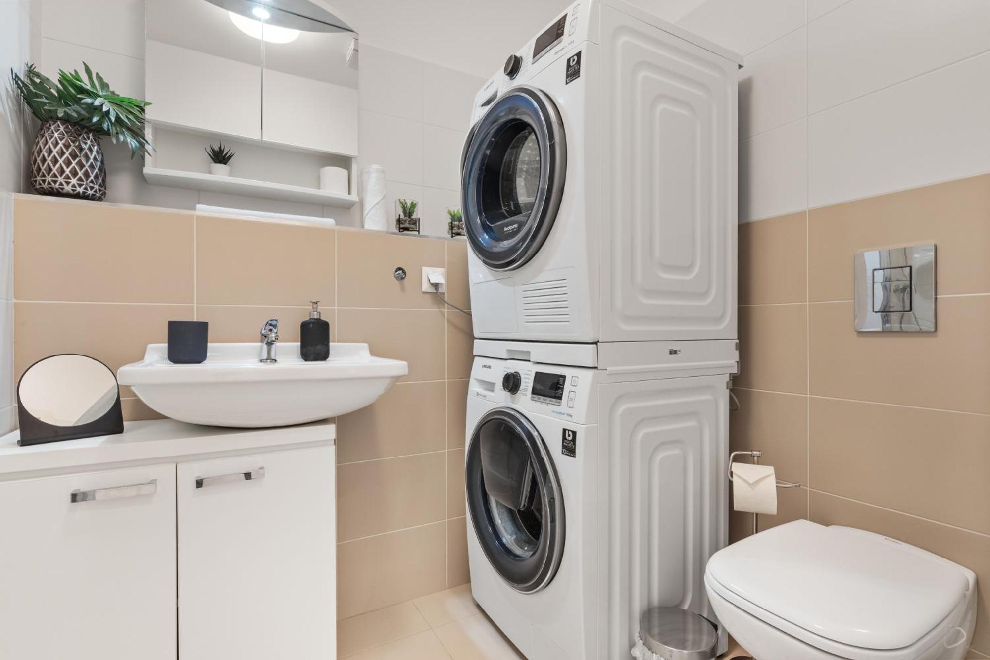 Lam Safari - Balcony - Ac - Free Parking Apartment