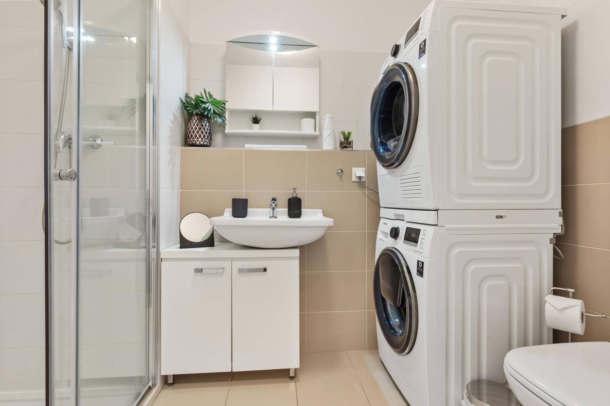 Lam Safari - Balcony - Ac - Free Parking Apartment