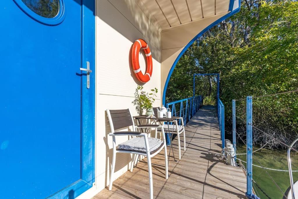 Holiday home Ocarujuci Houseboat Na Dunaji