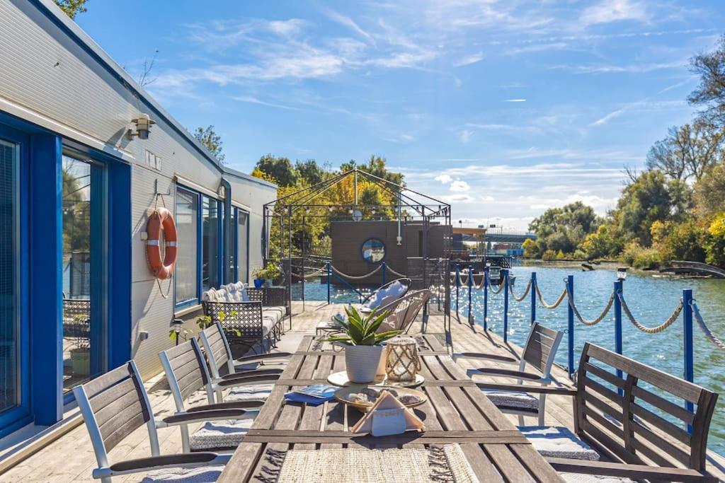 Holiday home Ocarujuci Houseboat Na Dunaji Bratislava
