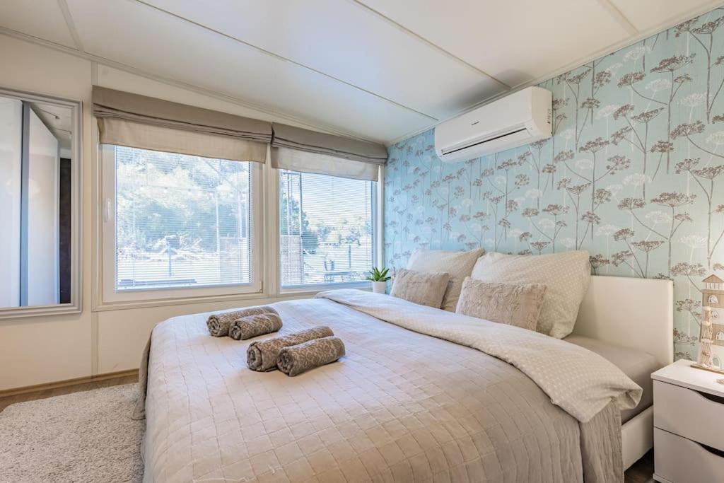Holiday home Ocarujuci Houseboat Na Dunaji