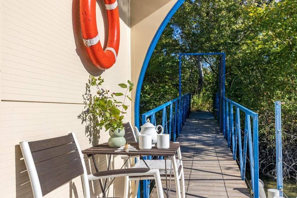 Ocarujuci Houseboat Na Dunaji Holiday home Bratislava