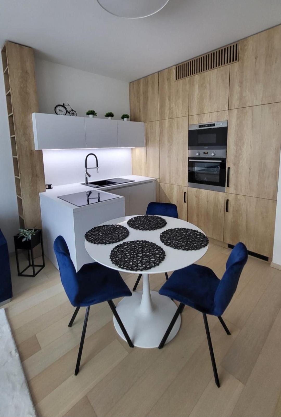 Blue Elegance Sky Park With Parking Apartment Bratislava