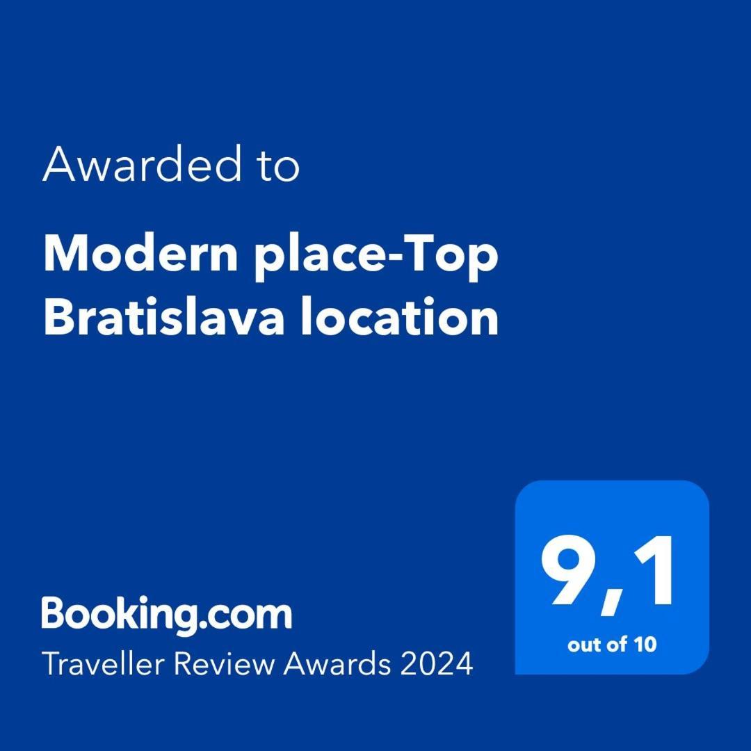 Stylish Getaway In Prime Location - By The Danube And Old Town Apartment *