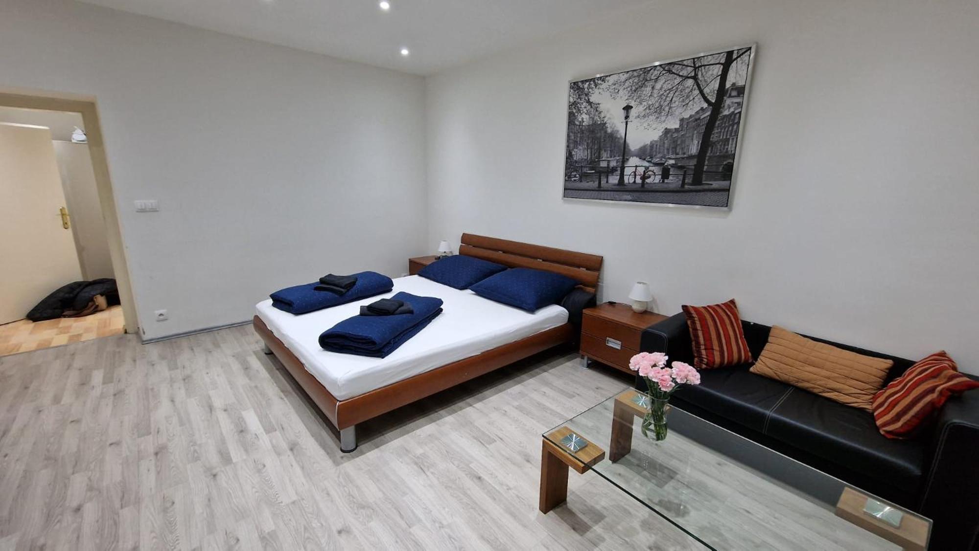 Apartment Flora - Late Check-out At Noon 12 O Clock For Free *