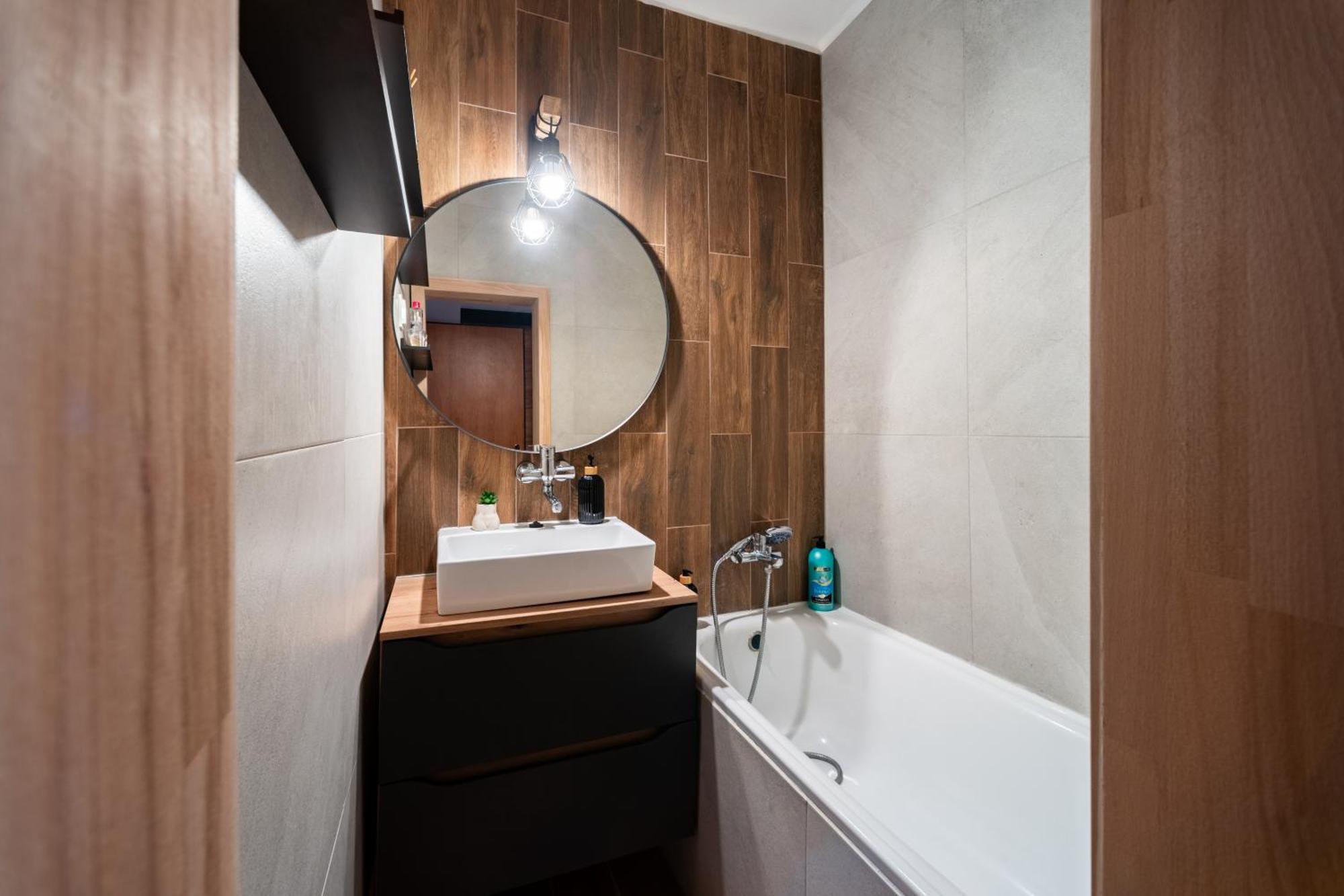 Barbyb - With Free Parking Apartment *
