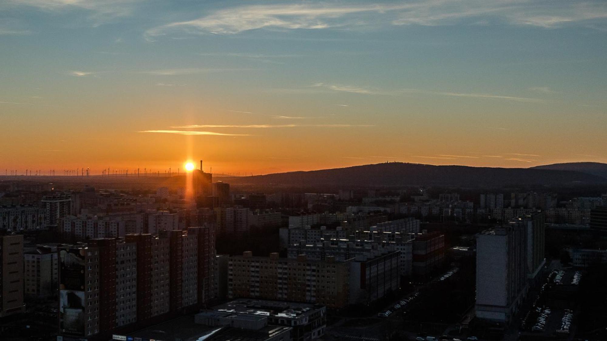Apartment Top City View From 23rd Floor - Parking Included *