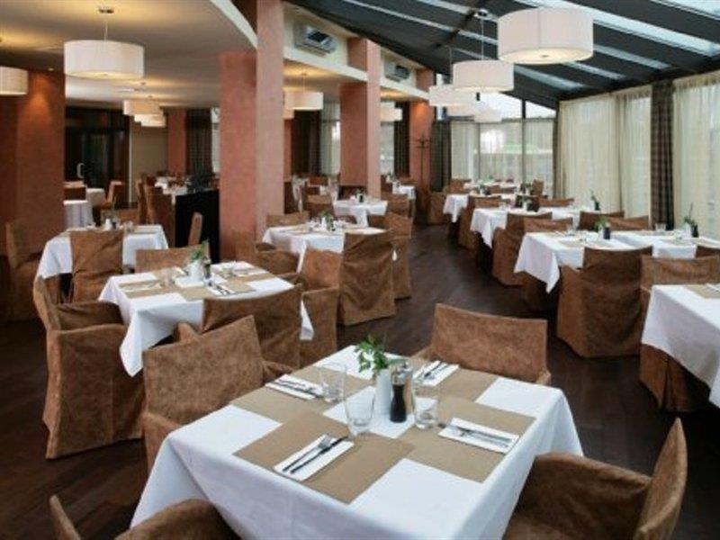 Park By Radisson Danube Hotel