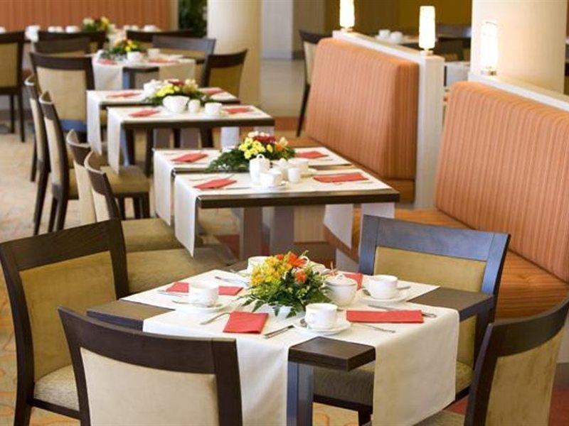 Vienna House Easy By Wyndham Hotel 3*
