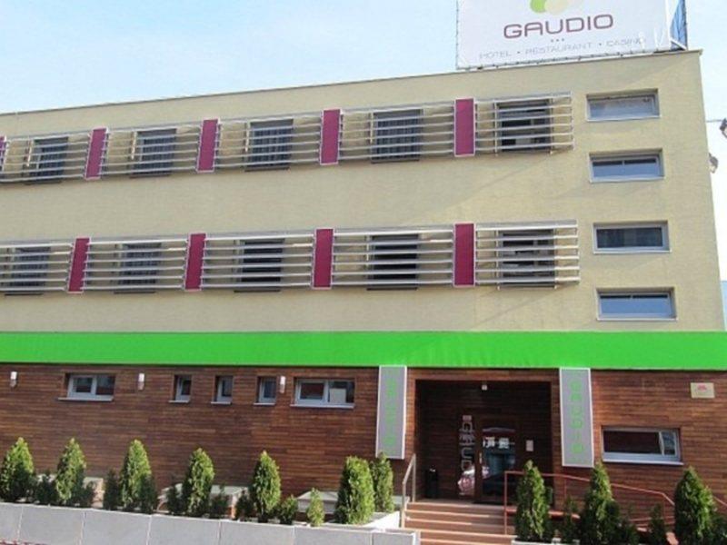 Gaudio 3*