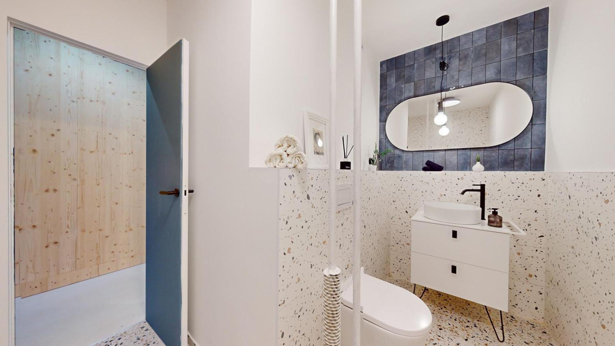 Modern 2 Bedroom - Free Parking * Bratislava