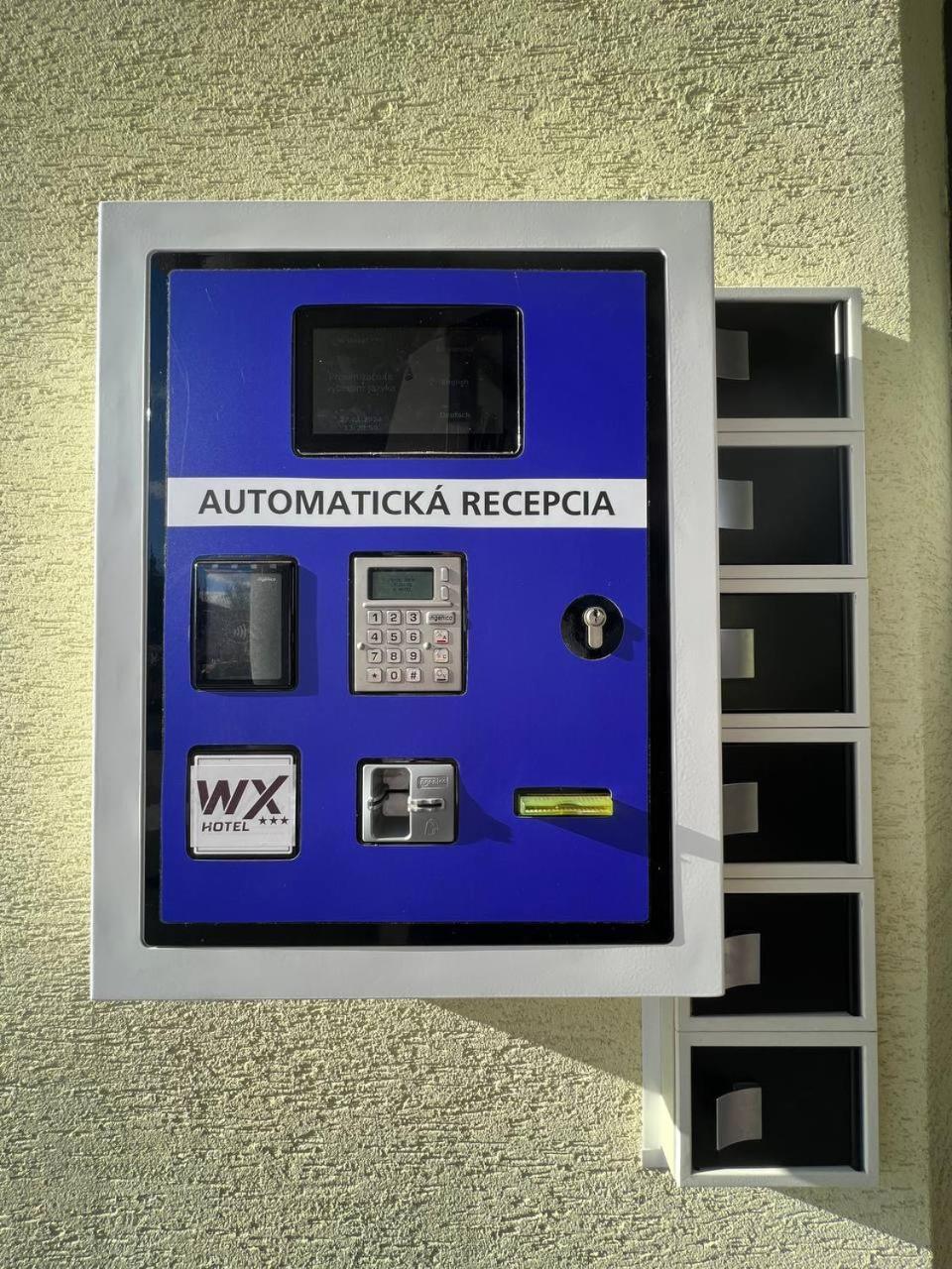Wx Hotel