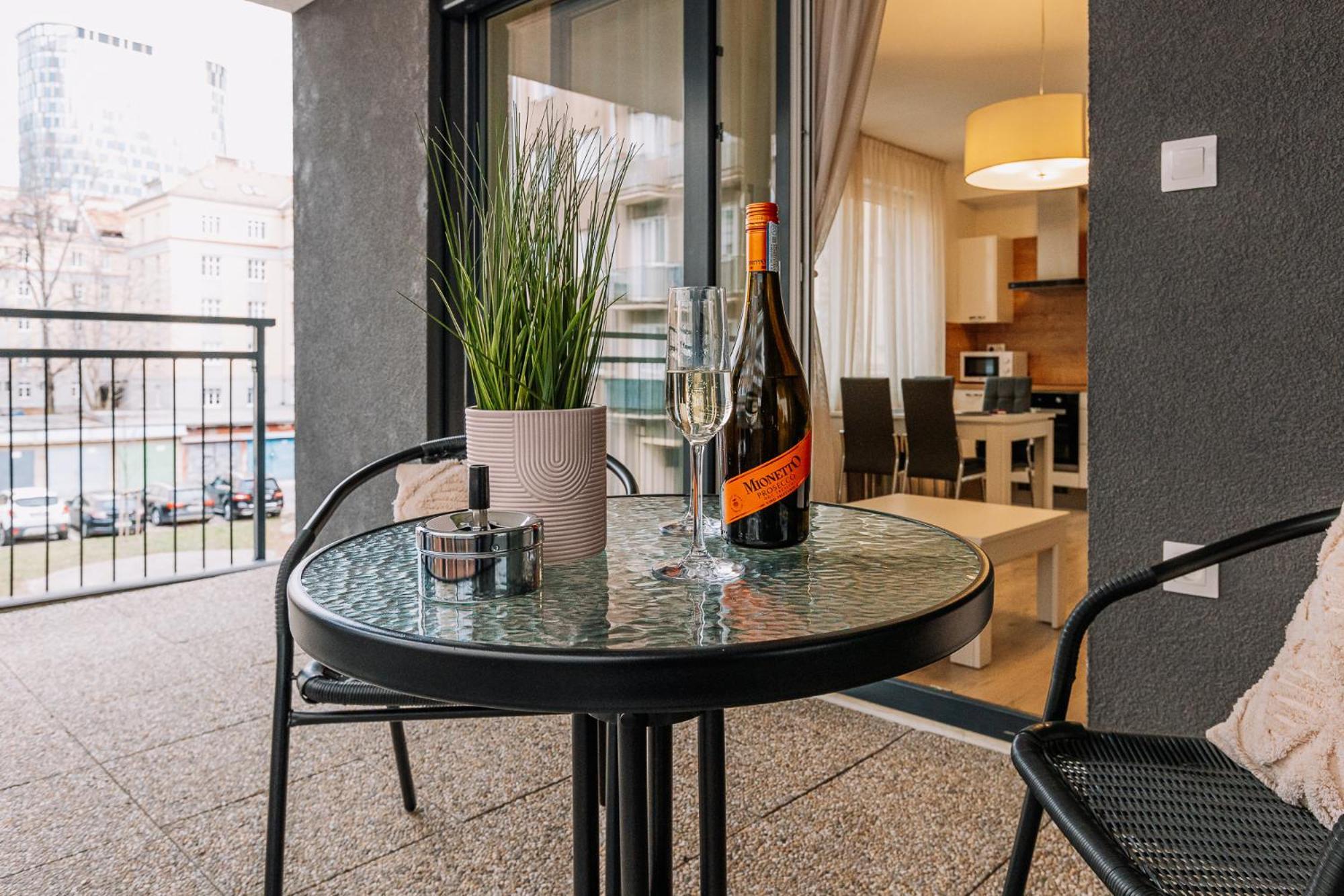Apartment Skau 2 Old Town Family & Business 2 Floor Free Parking *