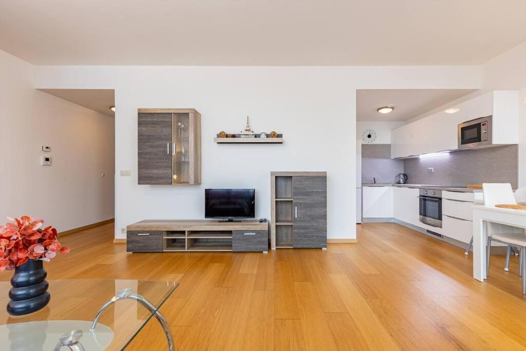 Apartment Bnb Slovakia Panorama Bliss Retreat