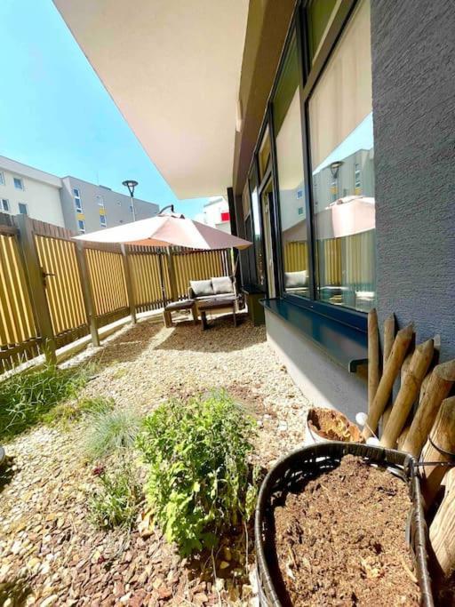 Amazing Large 2,5rooms With Terrace And Parking! Apartment