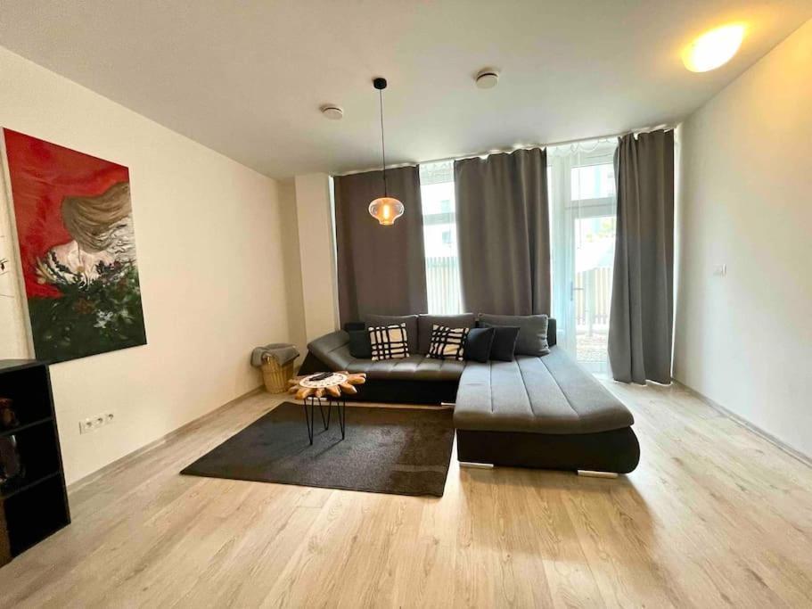 Amazing Large 2,5rooms With Terrace And Parking! Apartment