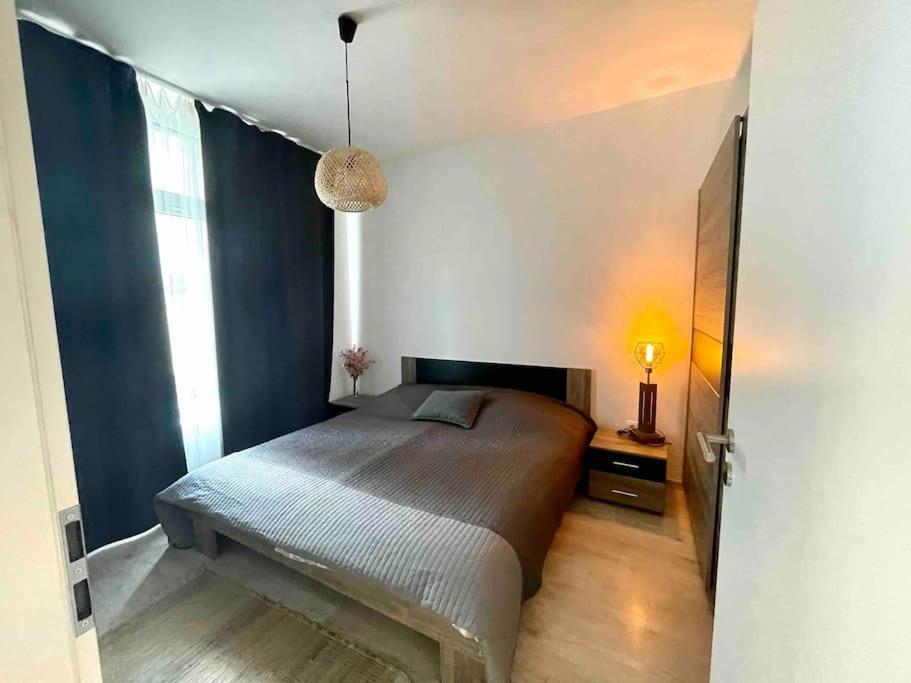 Amazing Large 2,5rooms With Terrace And Parking! Apartment Bratislava