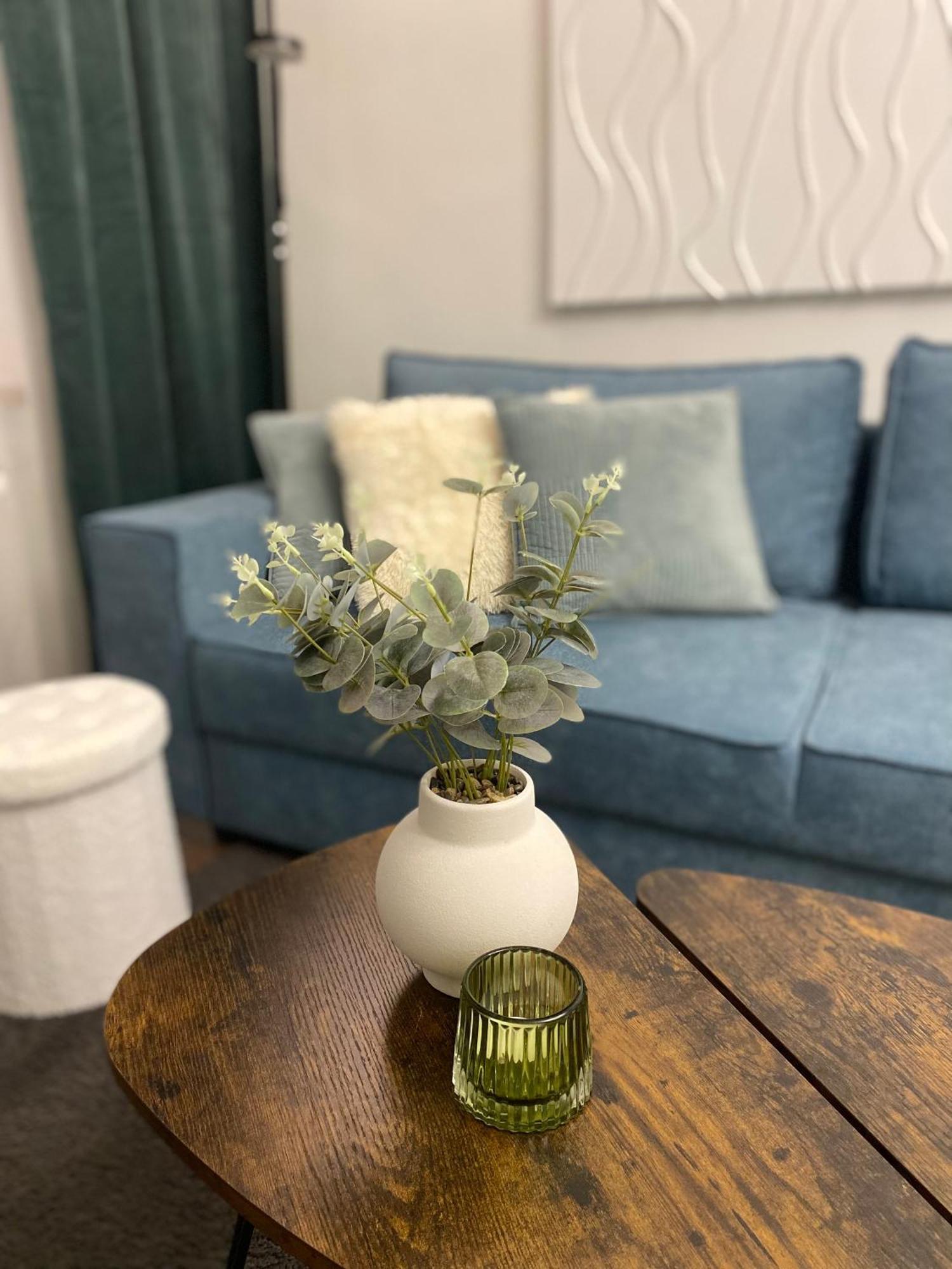 Dean - Next To Nivy Bus Station & Mall Apartment Pressburg