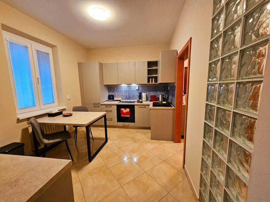 Location! National Stadiums Apartment *