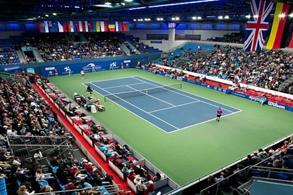 Apartment Location! National Stadiums *