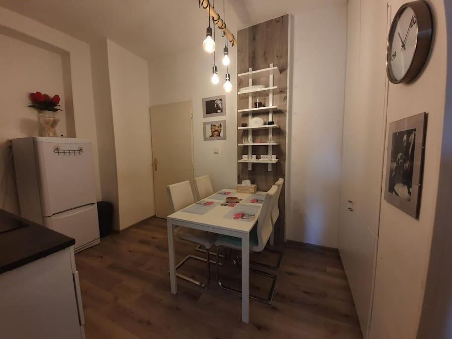 Stylish & Quiet Next To Presidential Palace Apartment *