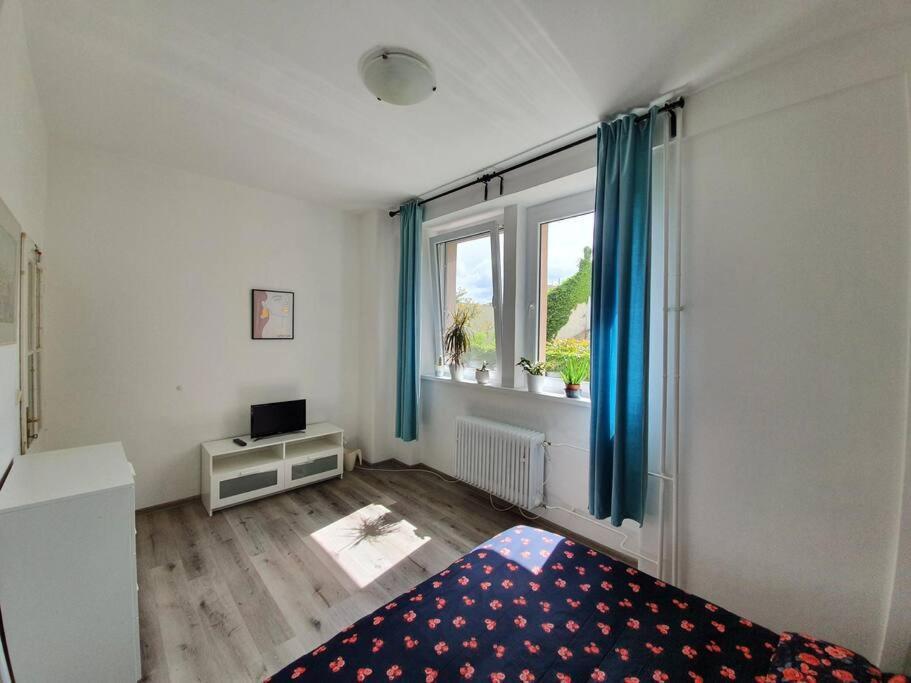 Stylish & Quiet Next To Presidential Palace Apartment *