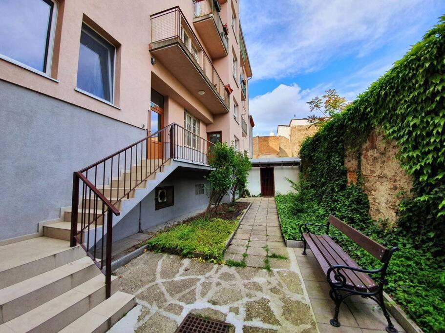 Apartment Stylish & Quiet Next To Presidential Palace Bratislava