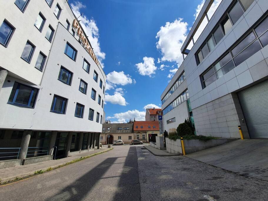 Apartment Stylish & Quiet Next To Presidential Palace
