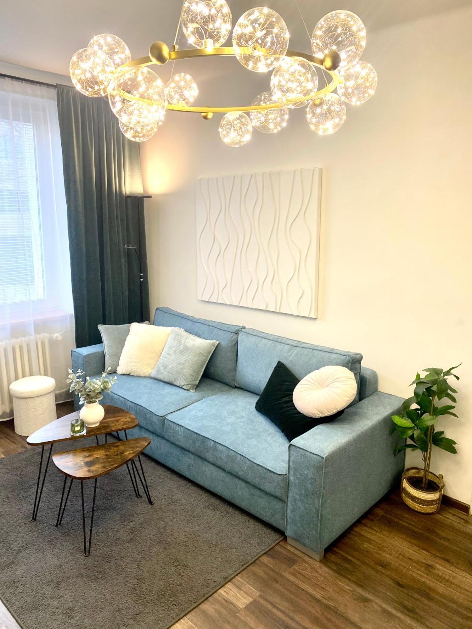 Dean - Next To Nivy Bus Station & Mall Apartment Bratislava