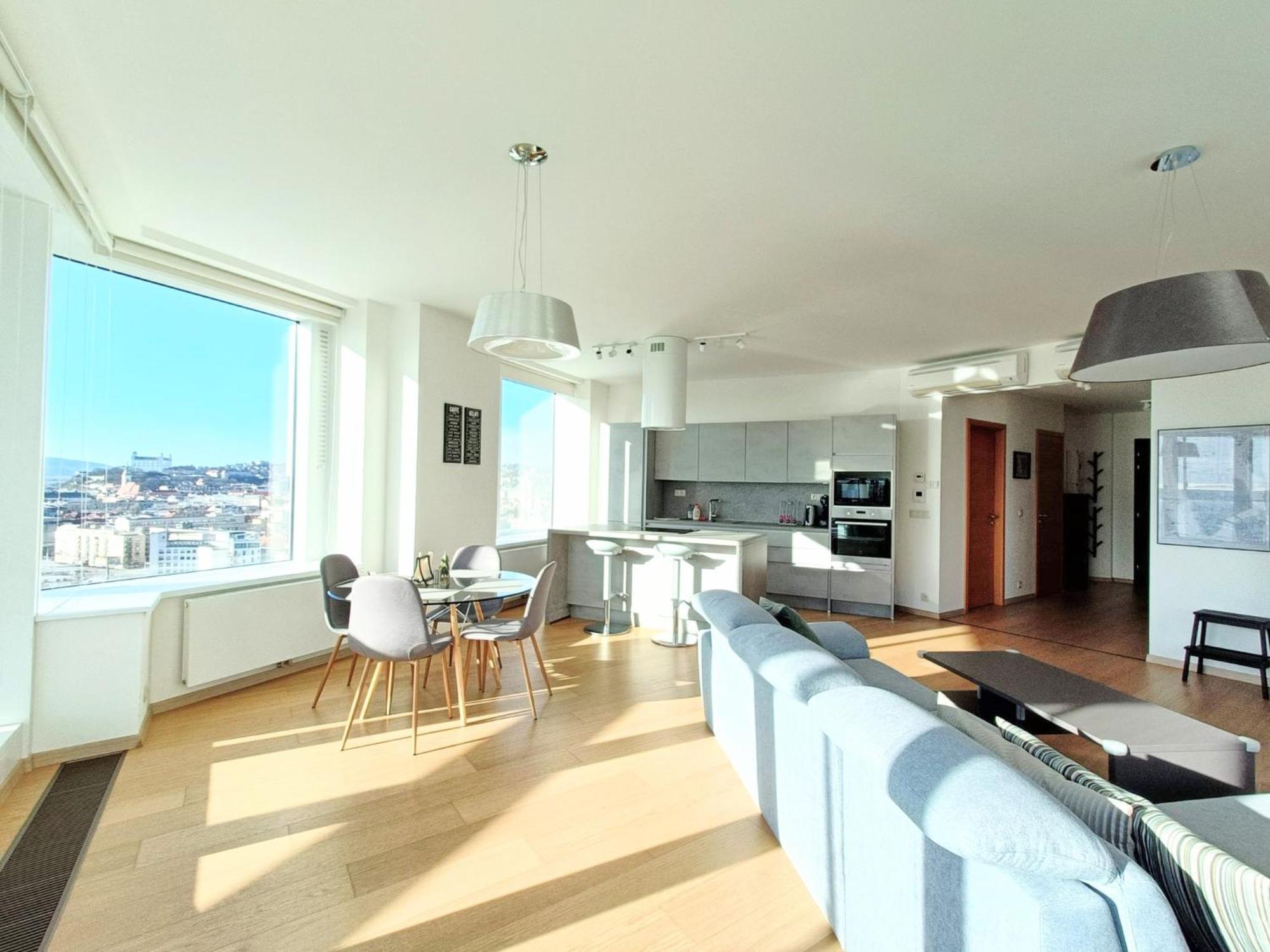 Sag Panorama 3 19th Floor Great View Free Parking