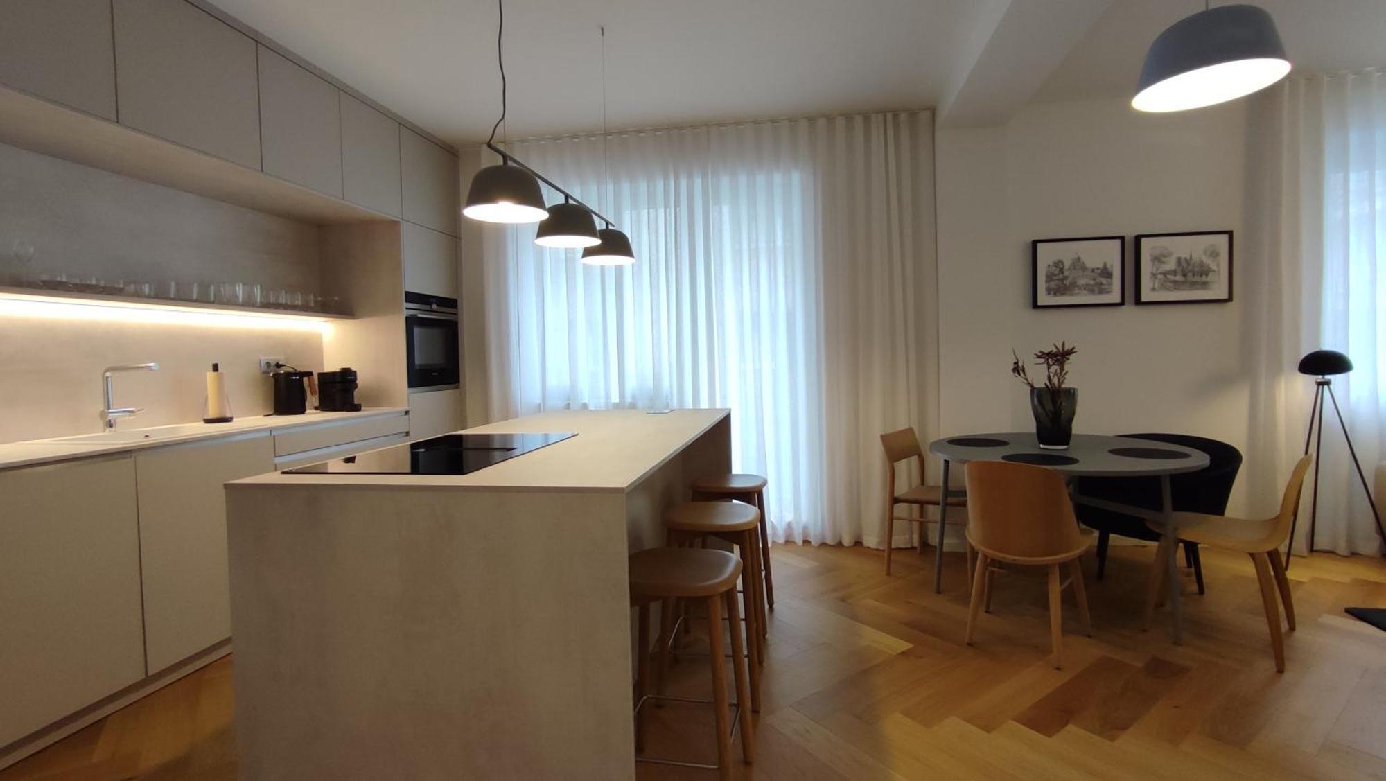 Căn hộ Oldtown 130m2 ,60m2 Terrace And 2 Bathrooms *