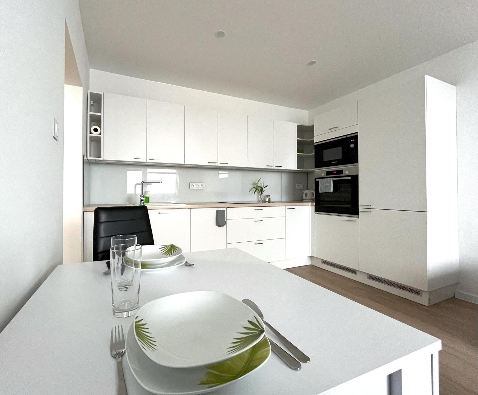 Elegant Escape Iii - Free Parking, Easy Access To Center Apartamento *